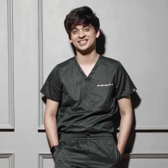 Dr. Mickey D Dhamejani - Ophthalmologist at Trivision Eye Hospital